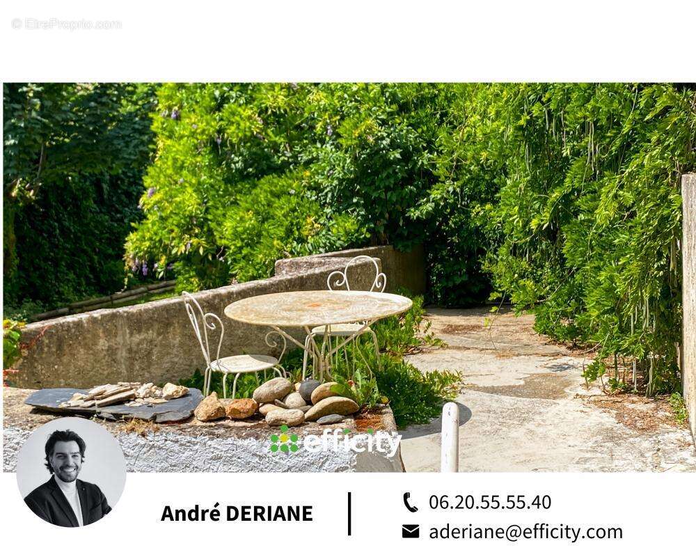 Maison à NEAUPHLE-LE-CHATEAU