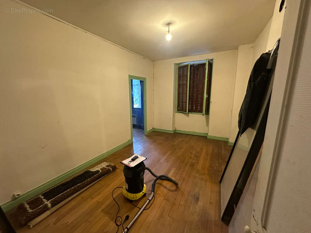 Appartement à POUGUES-LES-EAUX