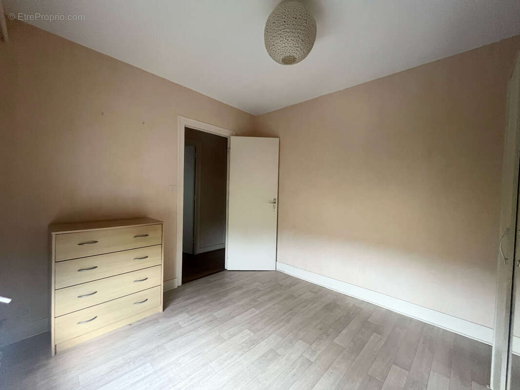 Appartement à SAINT-ASTIER