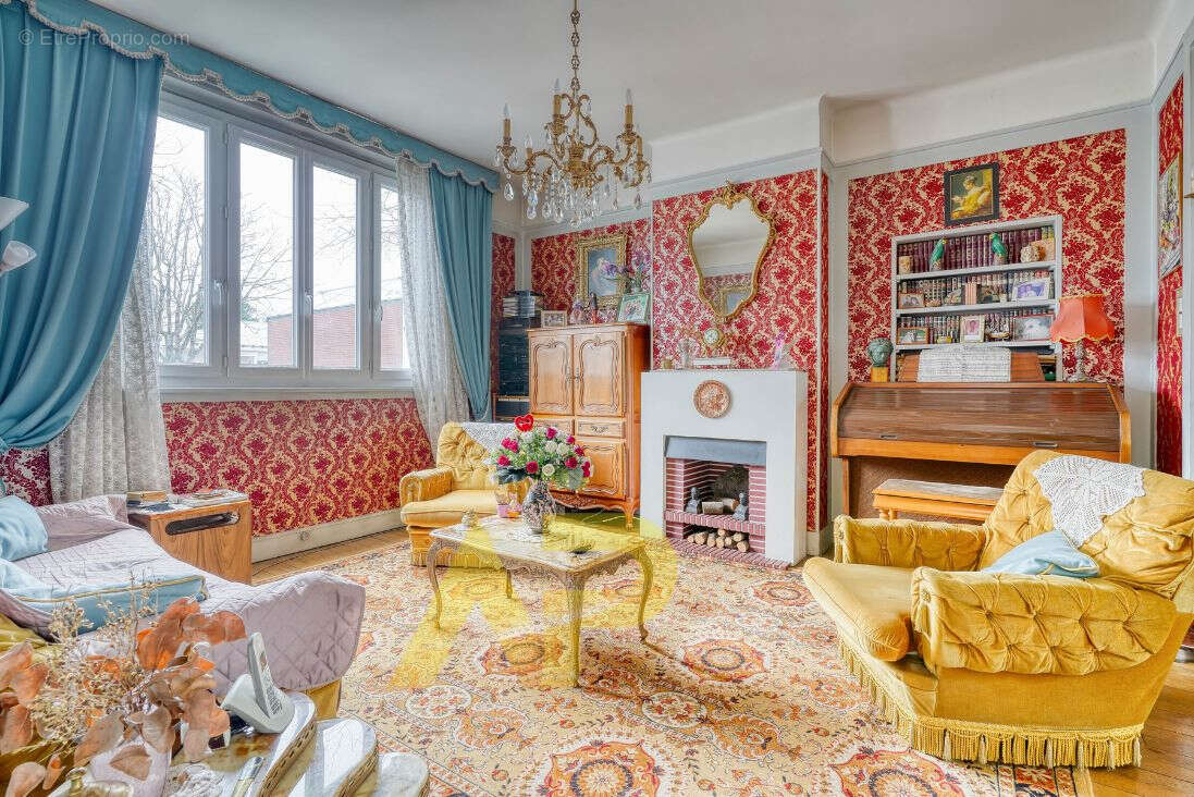 Maison à LE PLESSIS-ROBINSON