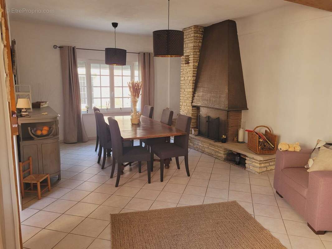 Maison 200 m² à Louviers  - photo 2