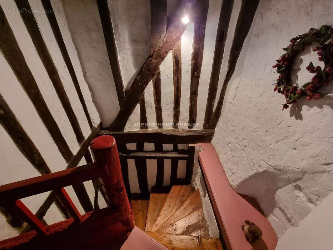 Maison centre-ville - photo 9
