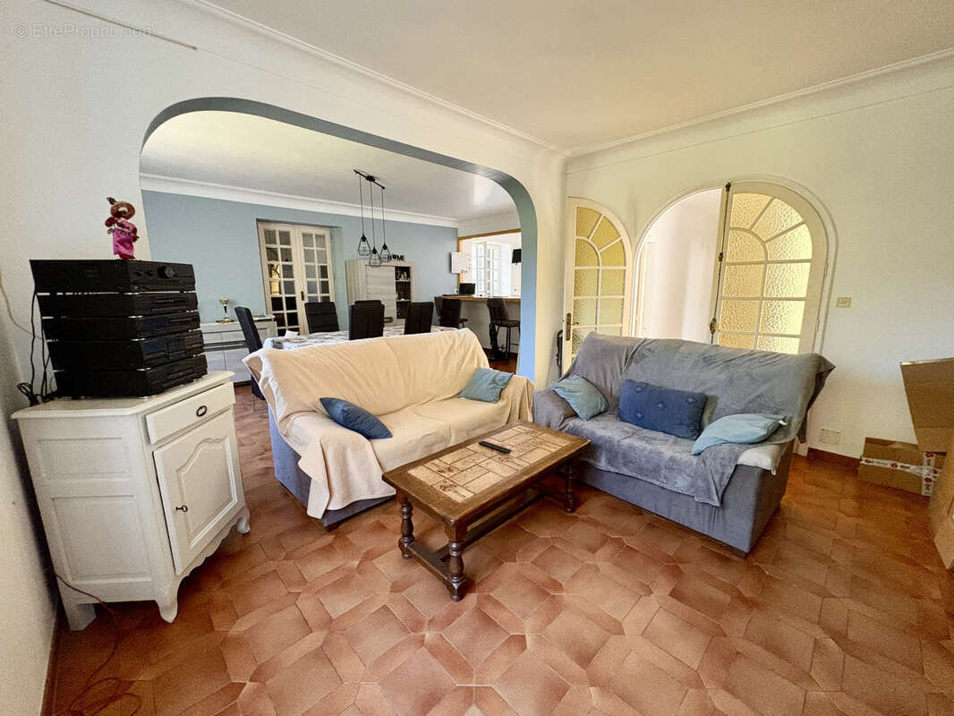 Maison à SALLES-DE-BELVES