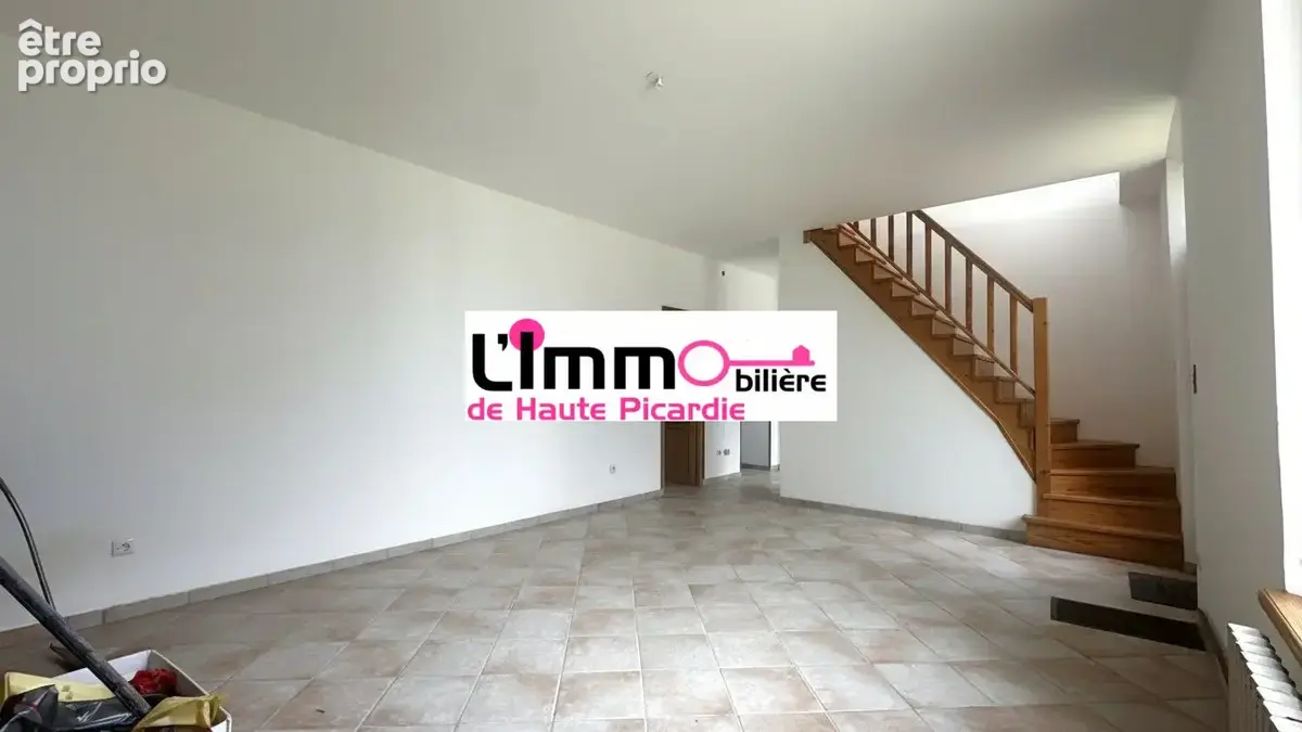 Maison 136 m² à Combles  - photo 2