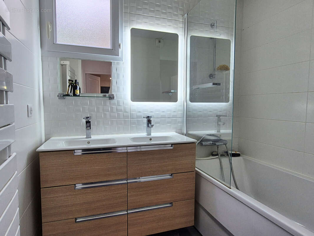 Appartement à FONTAINES-SUR-SAONE