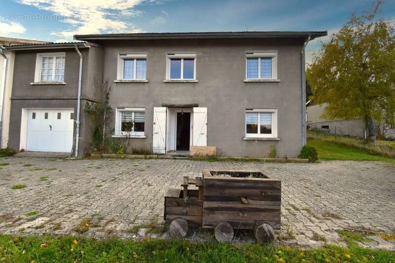 Maison à SAINT-AGREVE