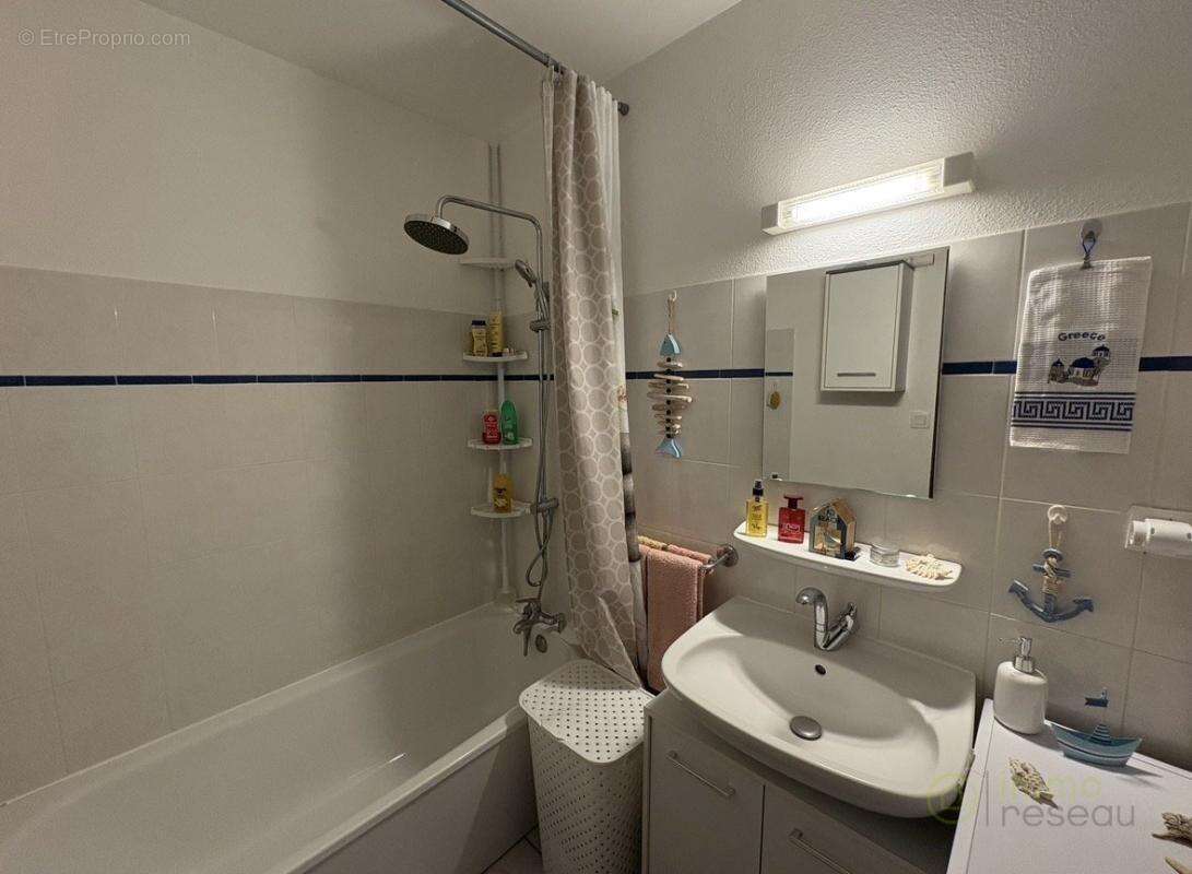 Appartement à SAINT-DONAT-SUR-L'HERBASSE