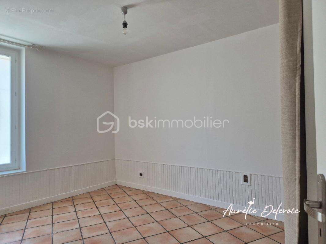 165 m², 5 chambres, DPE C : une maison familiale à fort potentiel proche de Béziers - photo 4