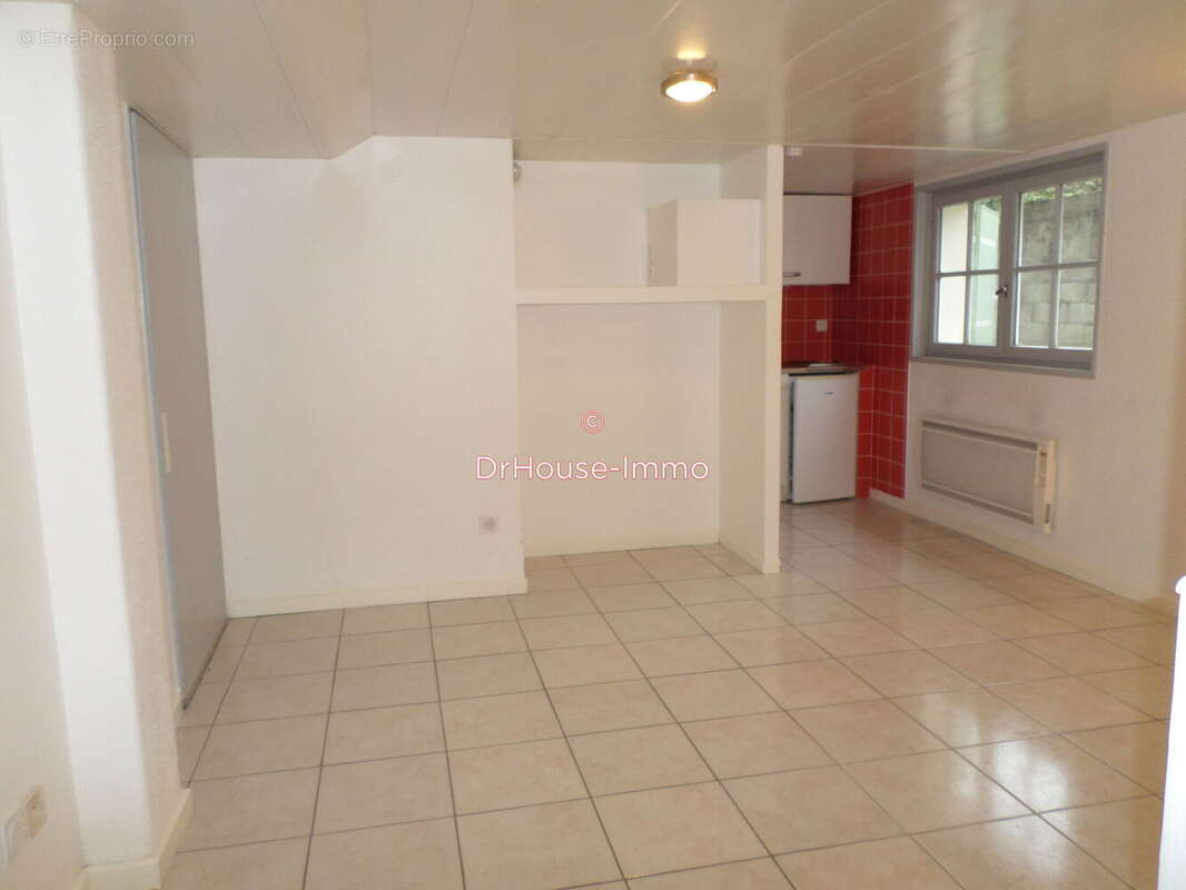 Maison à SAINT-YRIEIX-SUR-CHARENTE