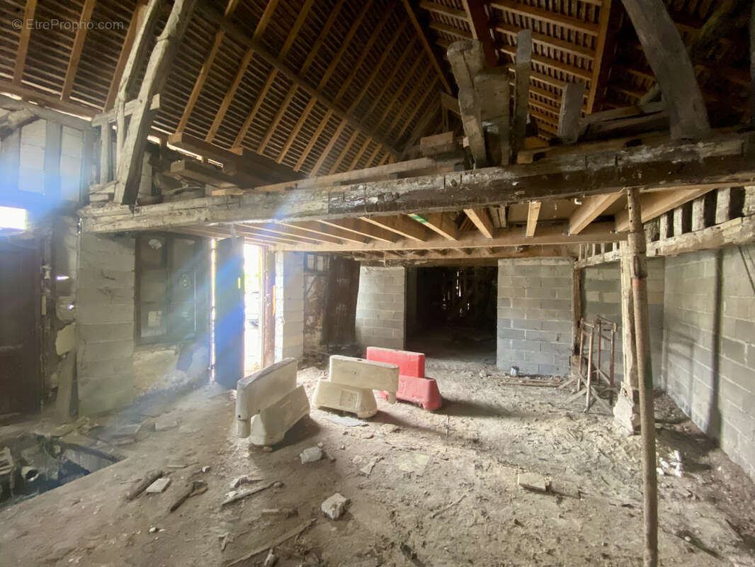 Maison à PONT-SAINTE-MARIE