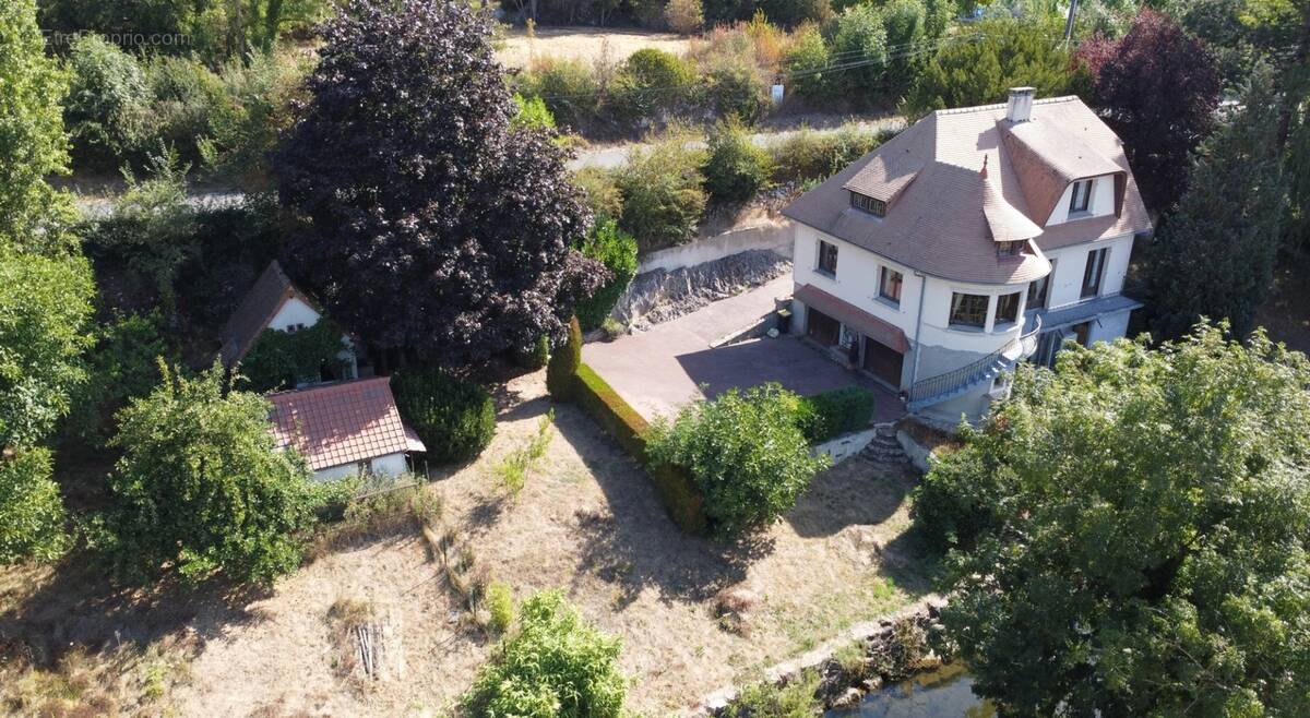 Maison à BRETTEVILLE-SUR-LAIZE