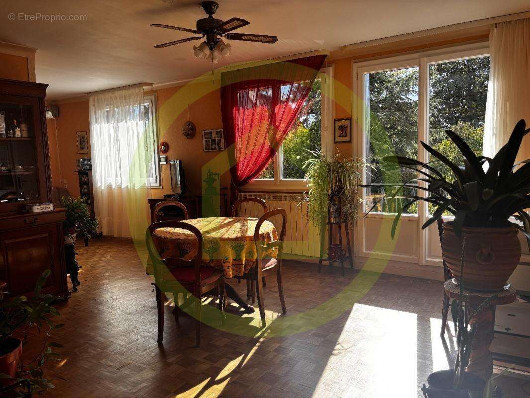 Maison à CHENERAILLES