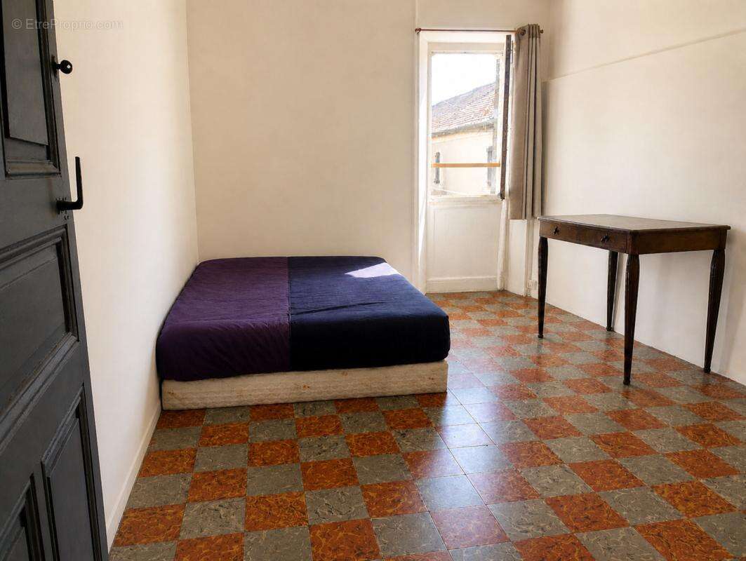 Maison à LEZAN