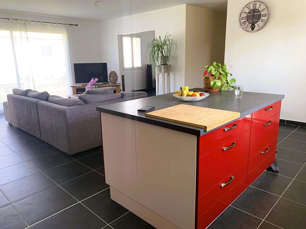 Maison 110 m² à Targon  - photo 5