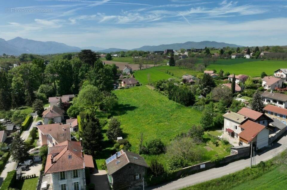 Terrain à VOIRON