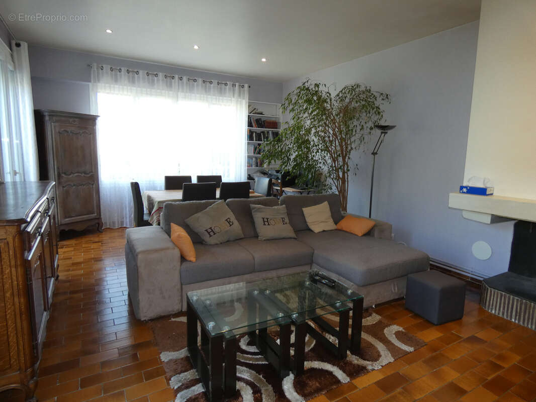 Maison à CAUX-ET-SAUZENS