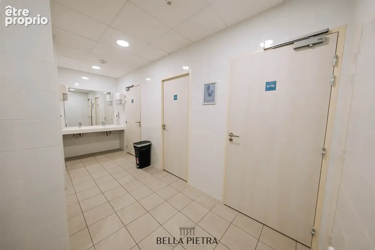Commerce 2 494 m² à vendre à Saint-Clement-De-Riviere (34980) - photo 8