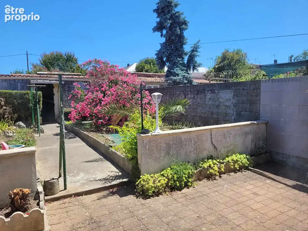 ROCHEFORT quartier recherché maison de 115 m² de type 5 - jardin et dépendance - photo 18
