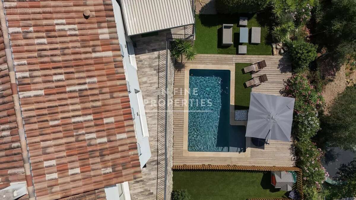 Maison à AURIBEAU-SUR-SIAGNE