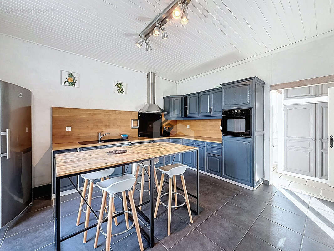 Maison 260 m² à Arcy-Sainte-Restitue  - photo 5