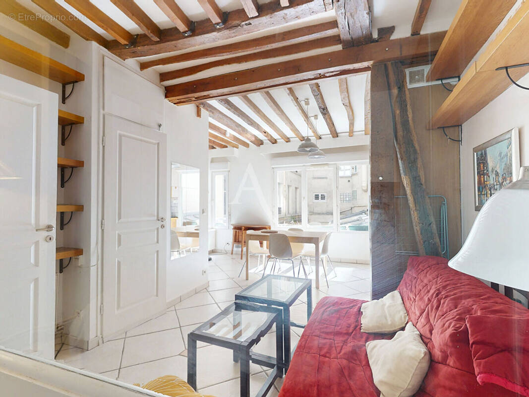 Appartement à PARIS-10E