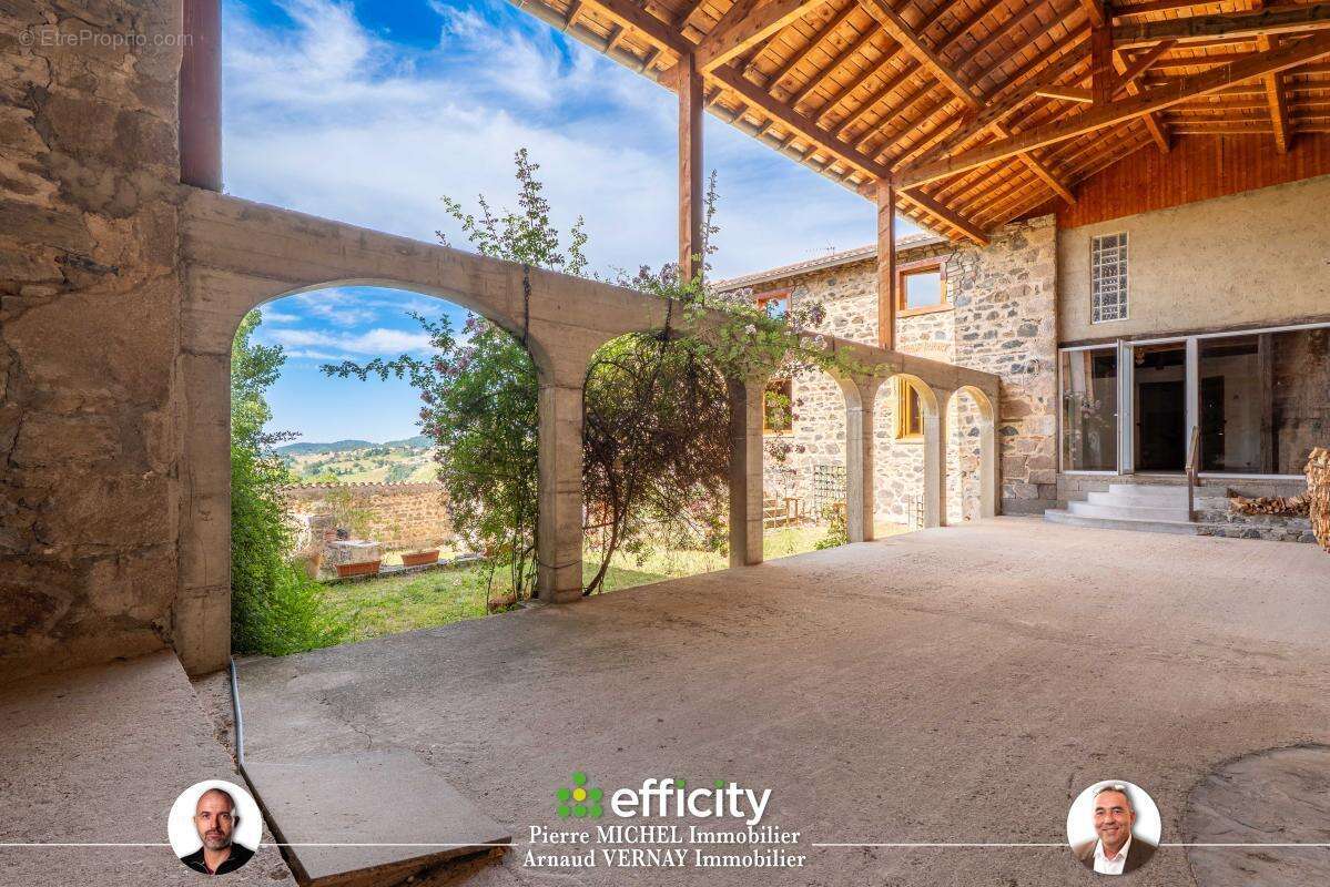 Maison 242 m² à Montrottier  - photo 7
