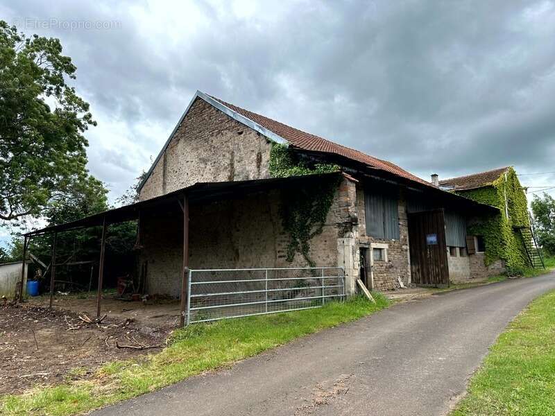 Maison à FONTANGY