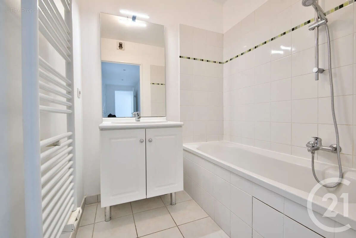 Appartement 74 m² à Antibes  - photo 5