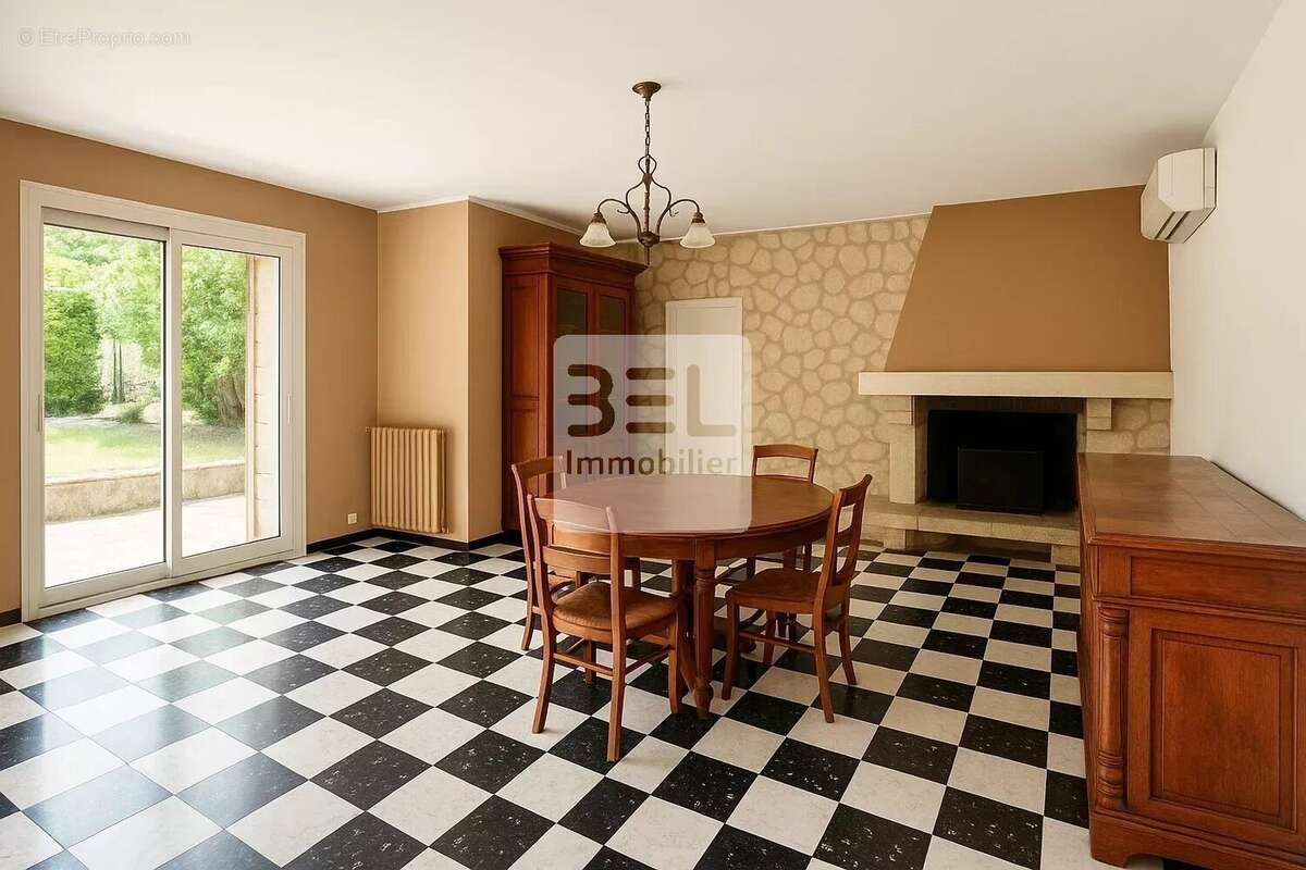 Maison à BAGNOLS-SUR-CEZE