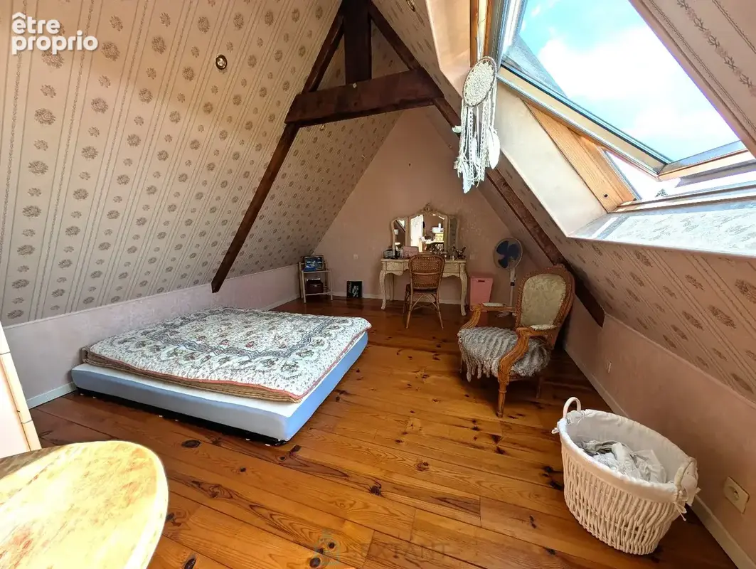 Charmante longère avec T2 indépendant sur 3400 m2 - photo 9