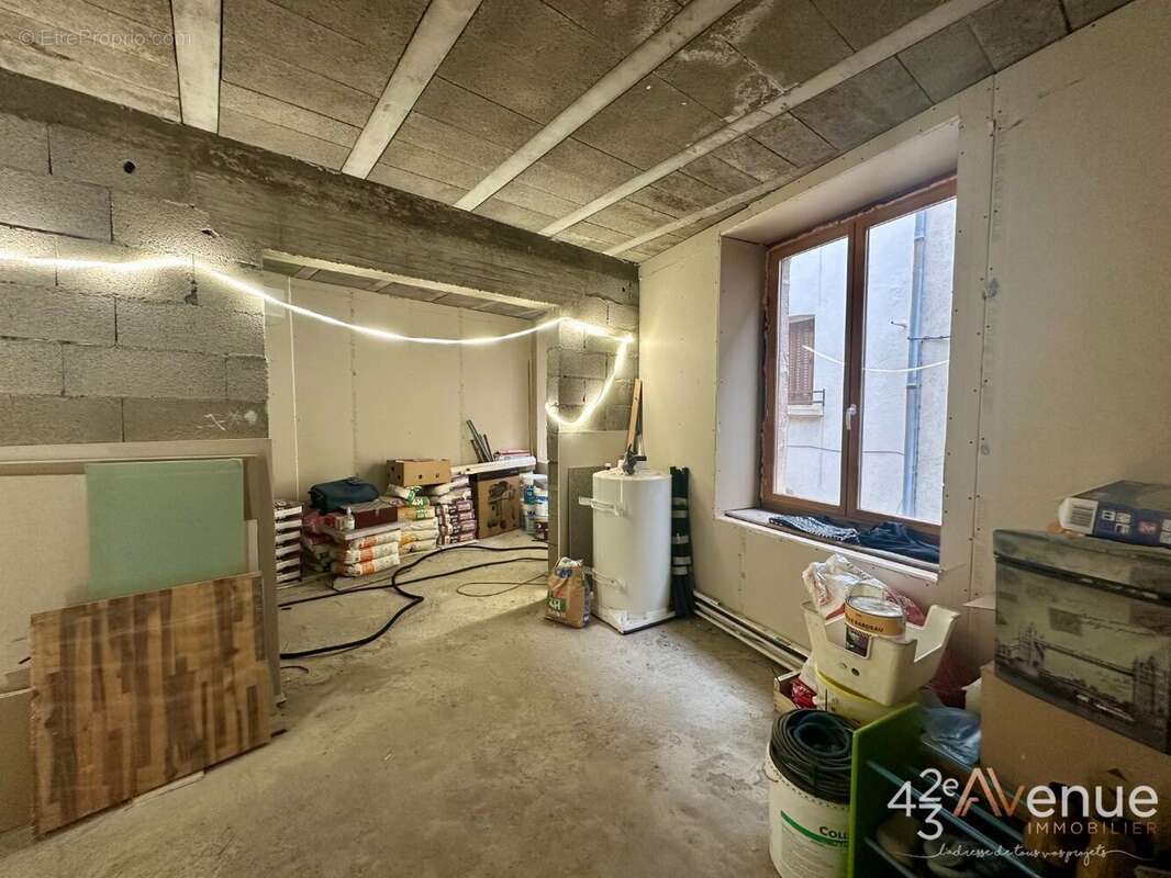Maison 155 m² à Saint-Bonnet-Le-Chateau  - photo 9