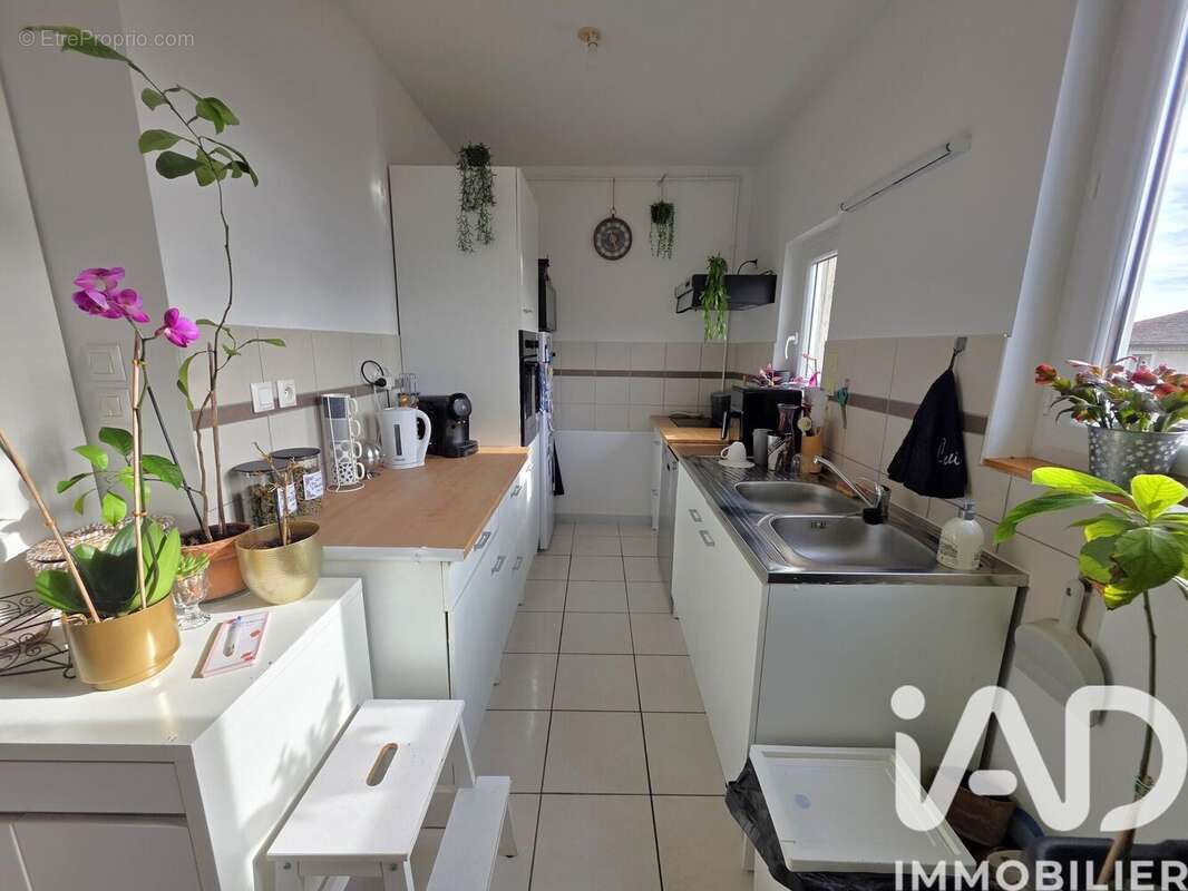 Appartement 230 m² à Annonay  - photo 3