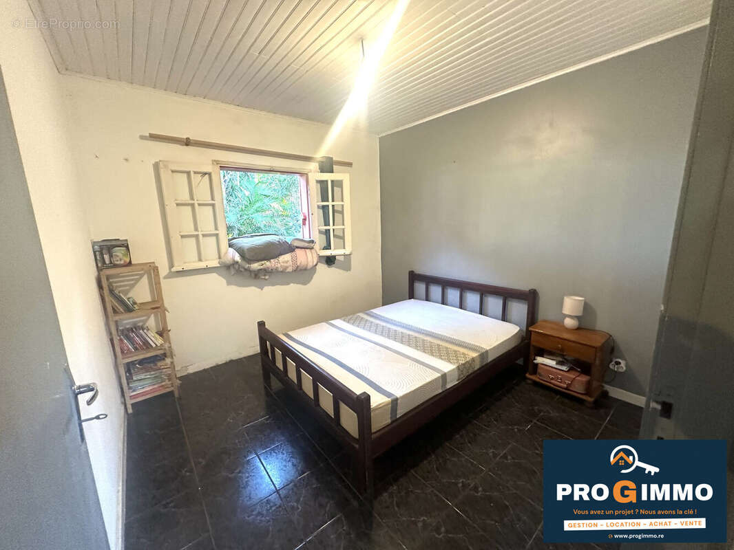 Maison 96 m² à Saint-Louis  - photo 6