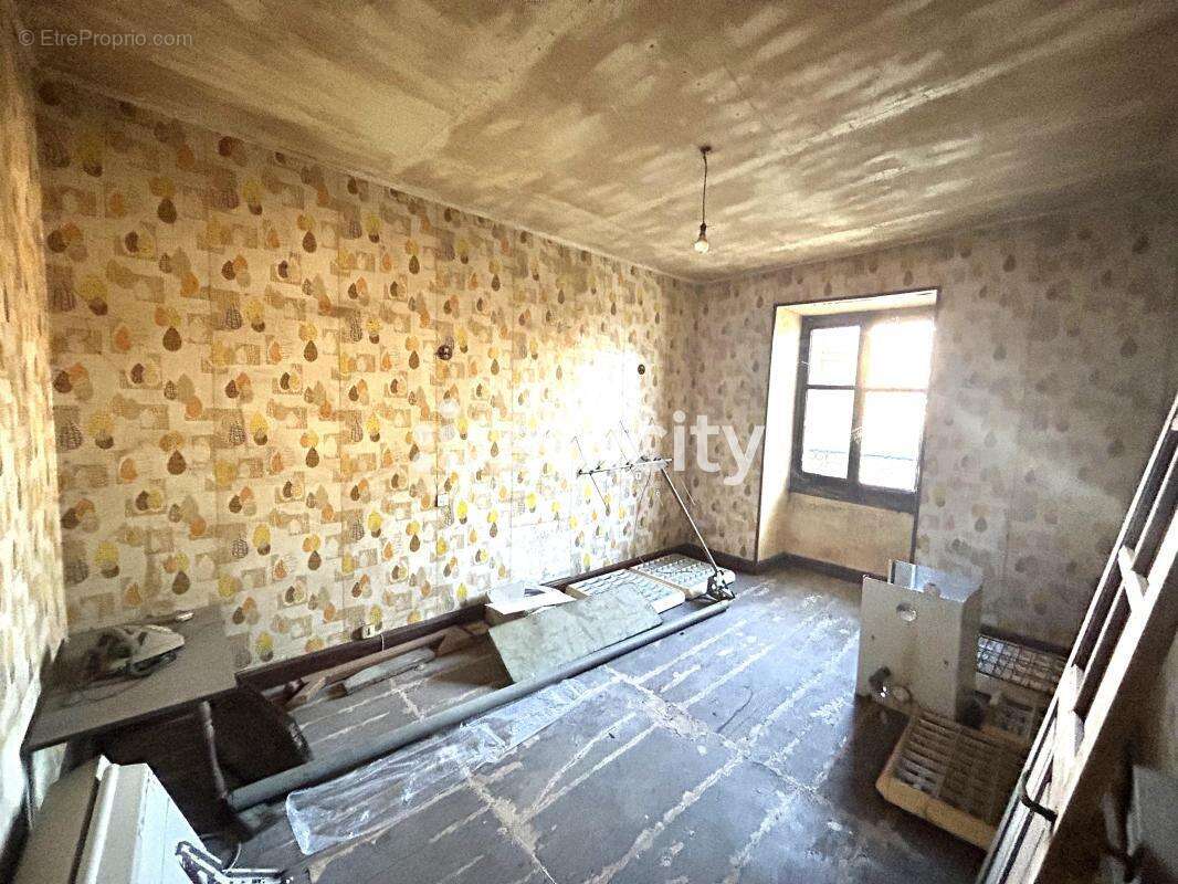 Appartement à SAUZE-VAUSSAIS