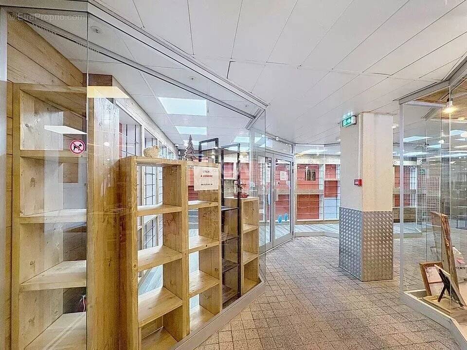 Commerce à SAINT-ETIENNE-DE-TINEE