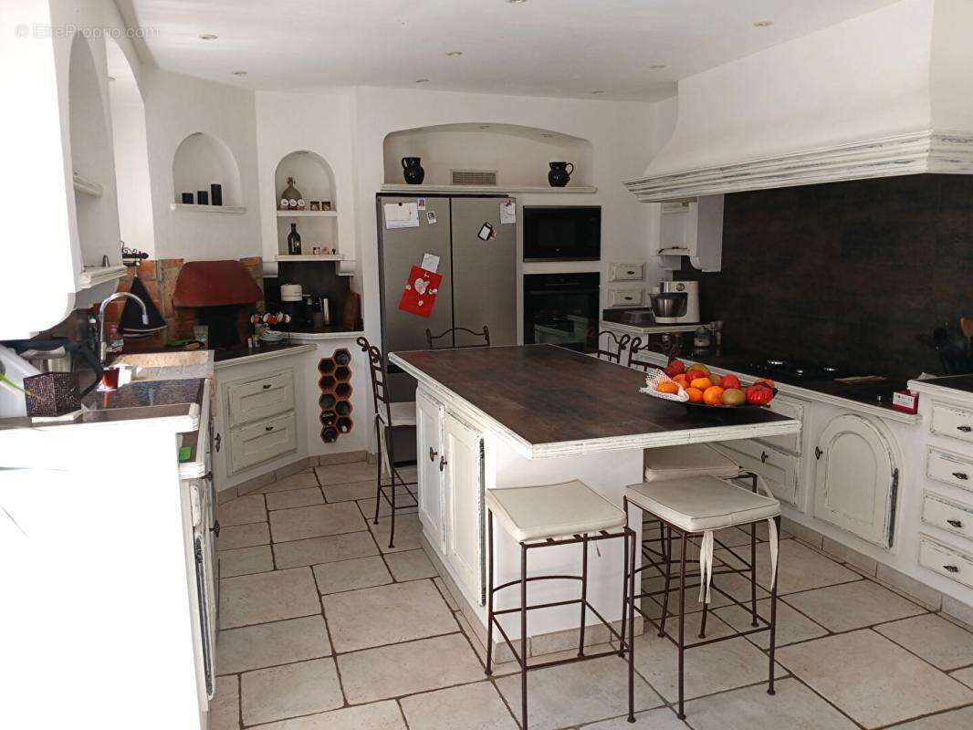 Maison à SOLLIES-TOUCAS