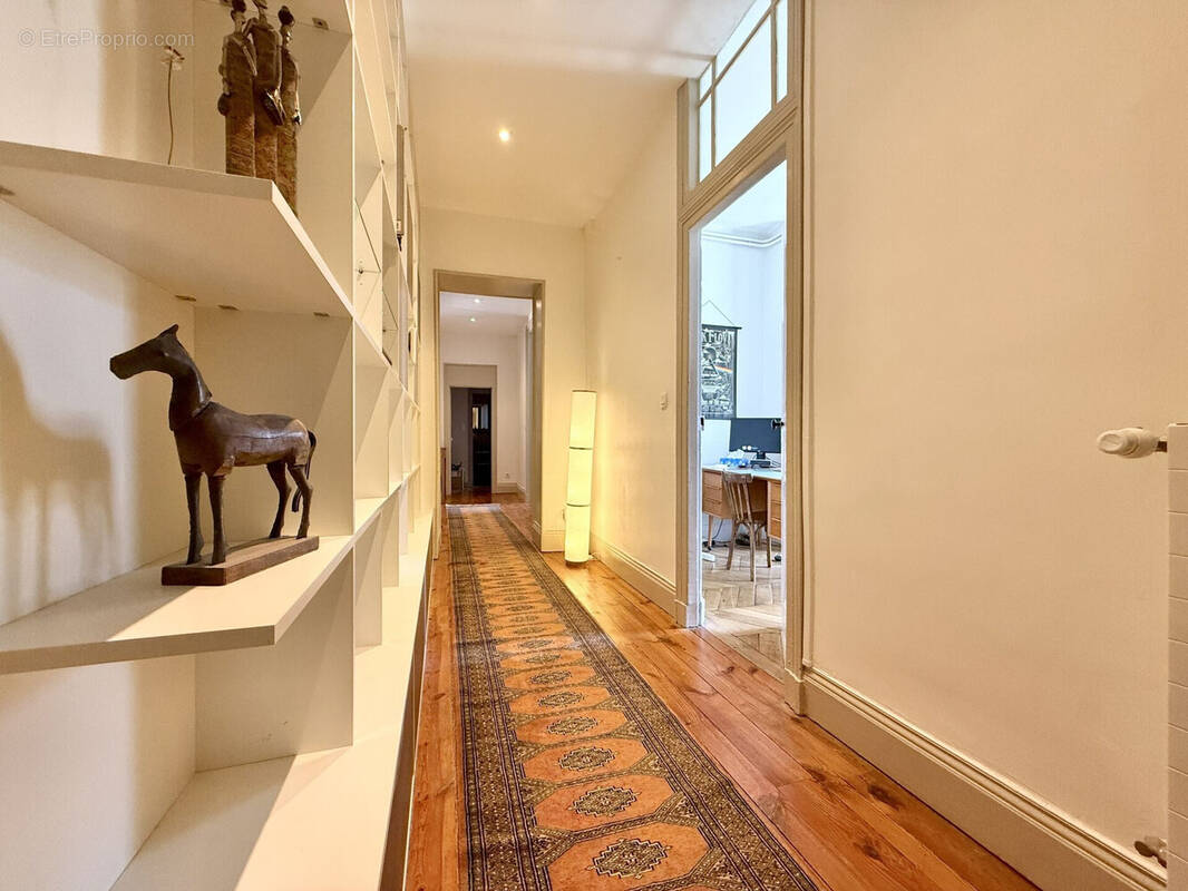 Appartement 8 pièces 267 m² à vendre à Clermont-Ferrand (63000) - photo 1