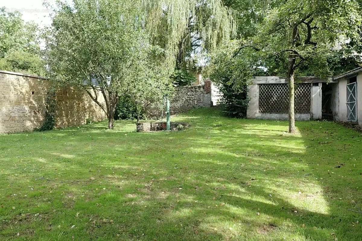 Maison à SAINT-PIERRE-SUR-DIVES