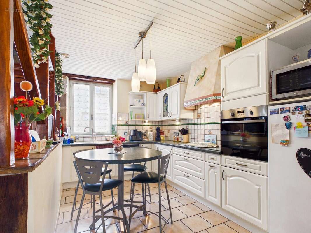 Maison de village avec grand cours - photo 4