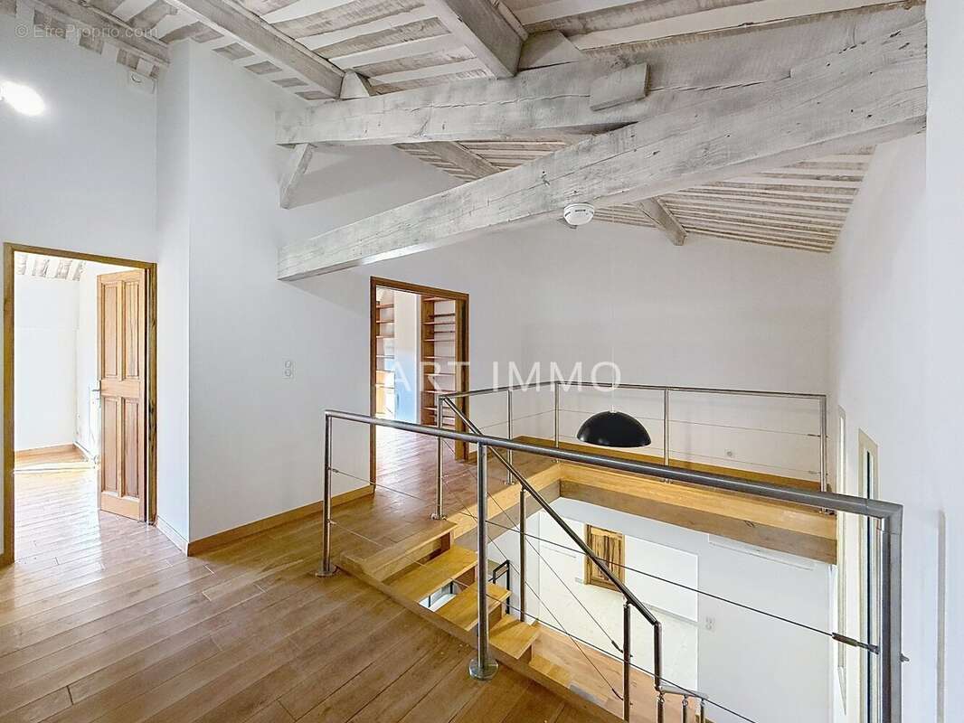 Maison à SAUMANE-DE-VAUCLUSE