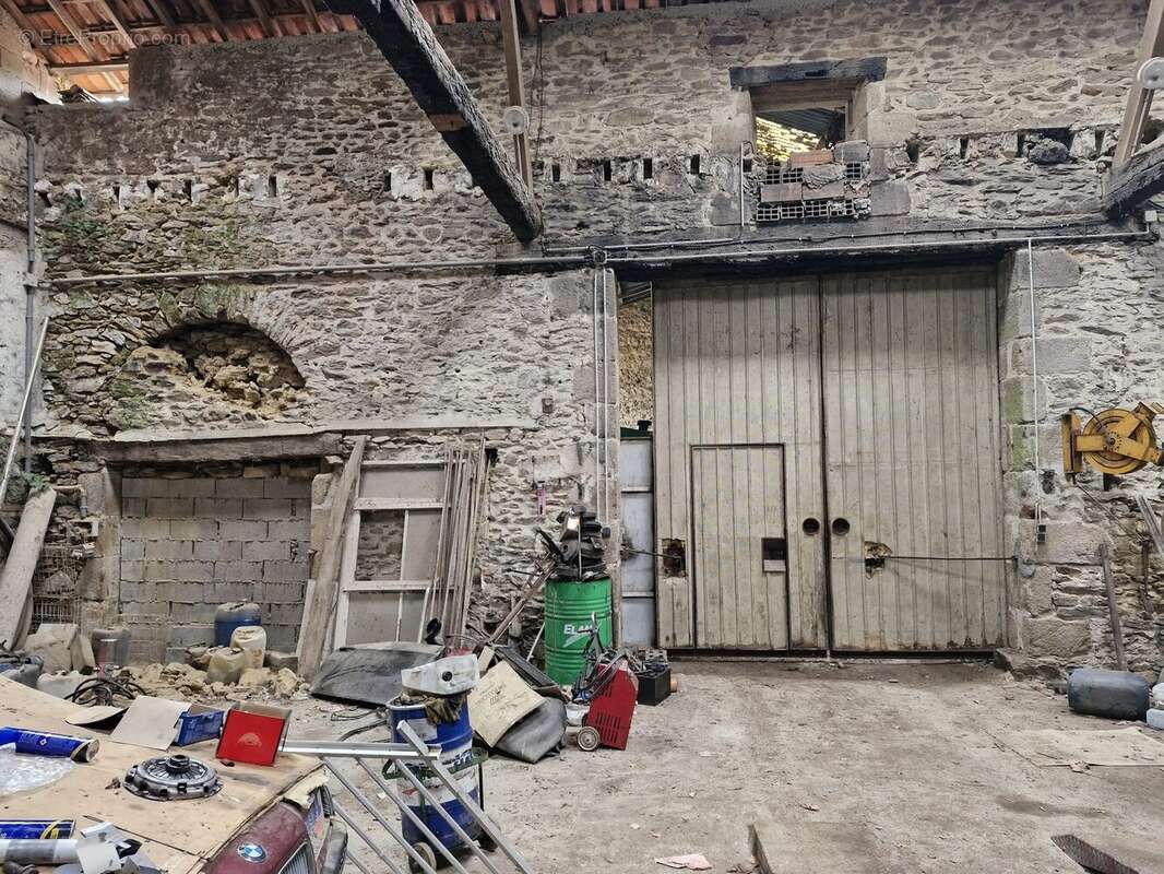 Commerce à BESSINES-SUR-GARTEMPE