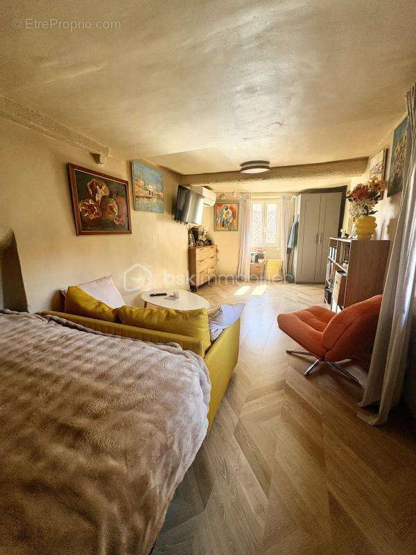 Charmant deux pièces au 1er étage d'un maison de village à ollioules - photo 3