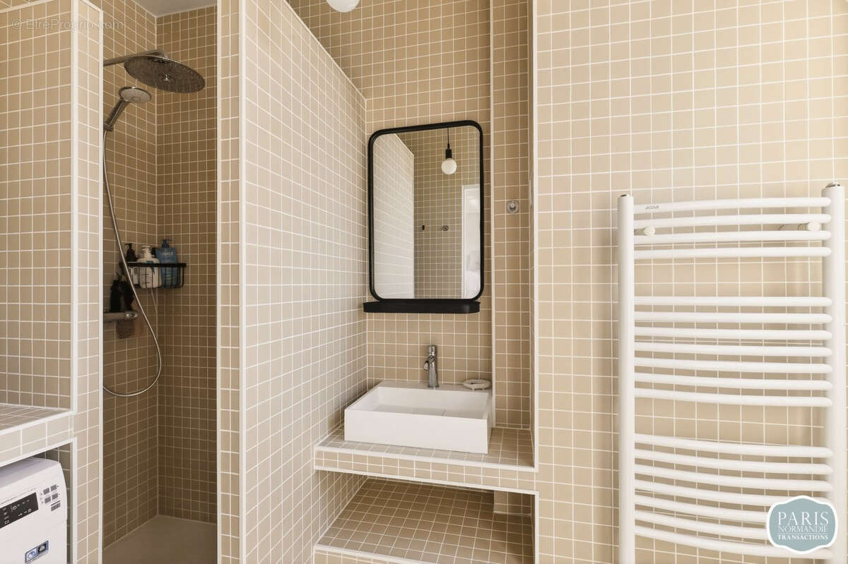 Appartement à PARIS-7E