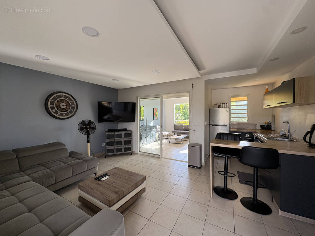 Appartement à BAIE-MAHAULT