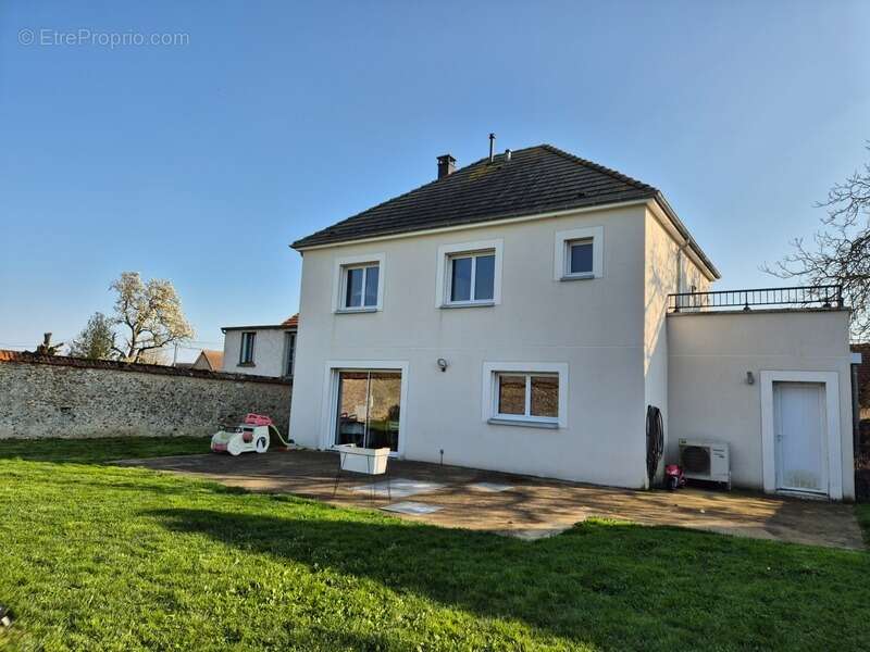 Maison à ABLIS