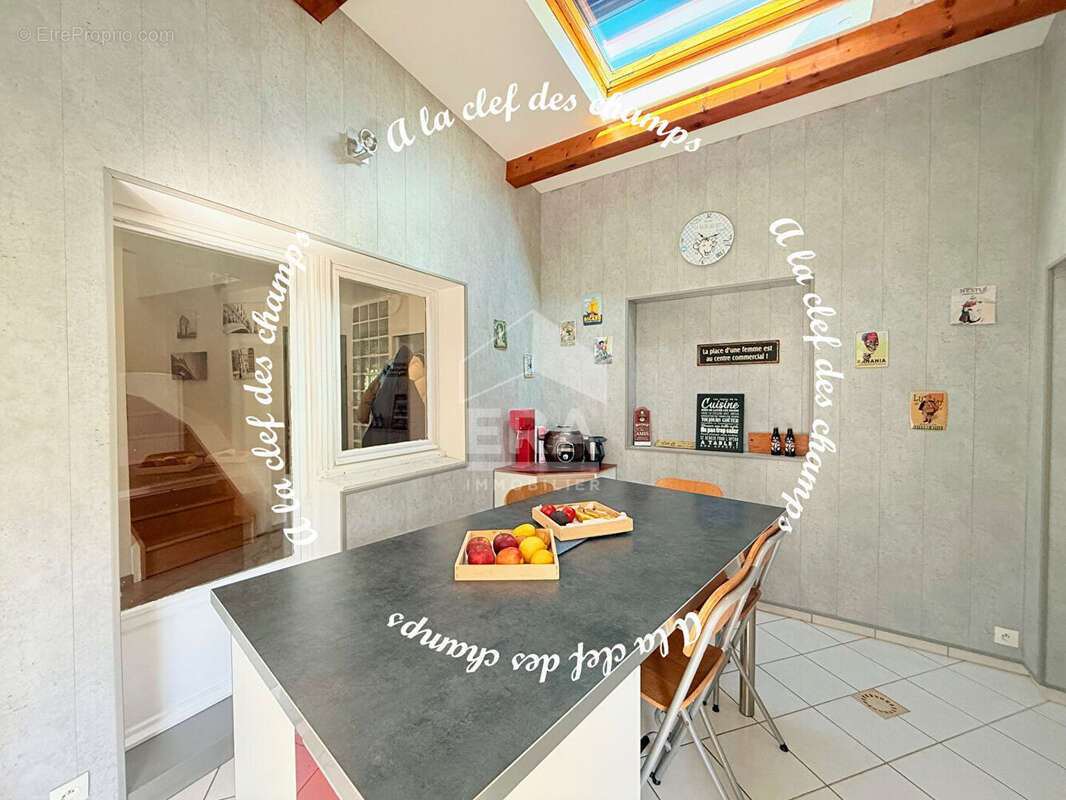 Maison à VILLIERS-LE-BACLE