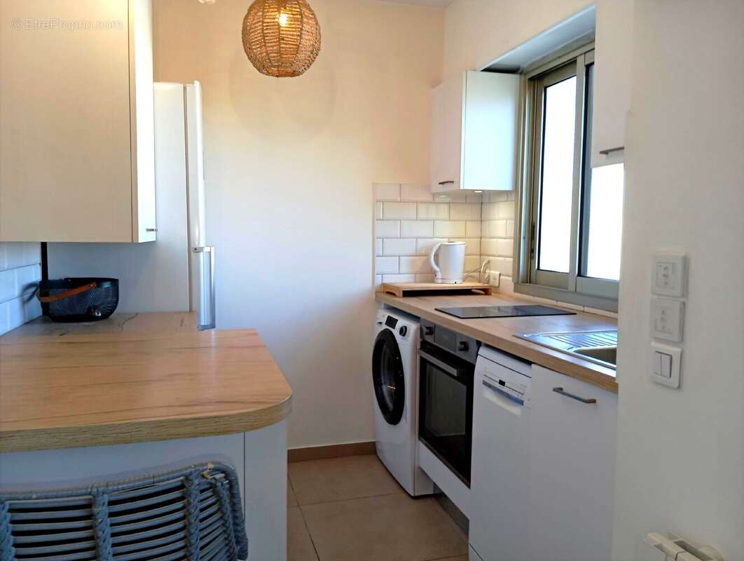 Appartement à SAINT-LAURENT-DU-VAR