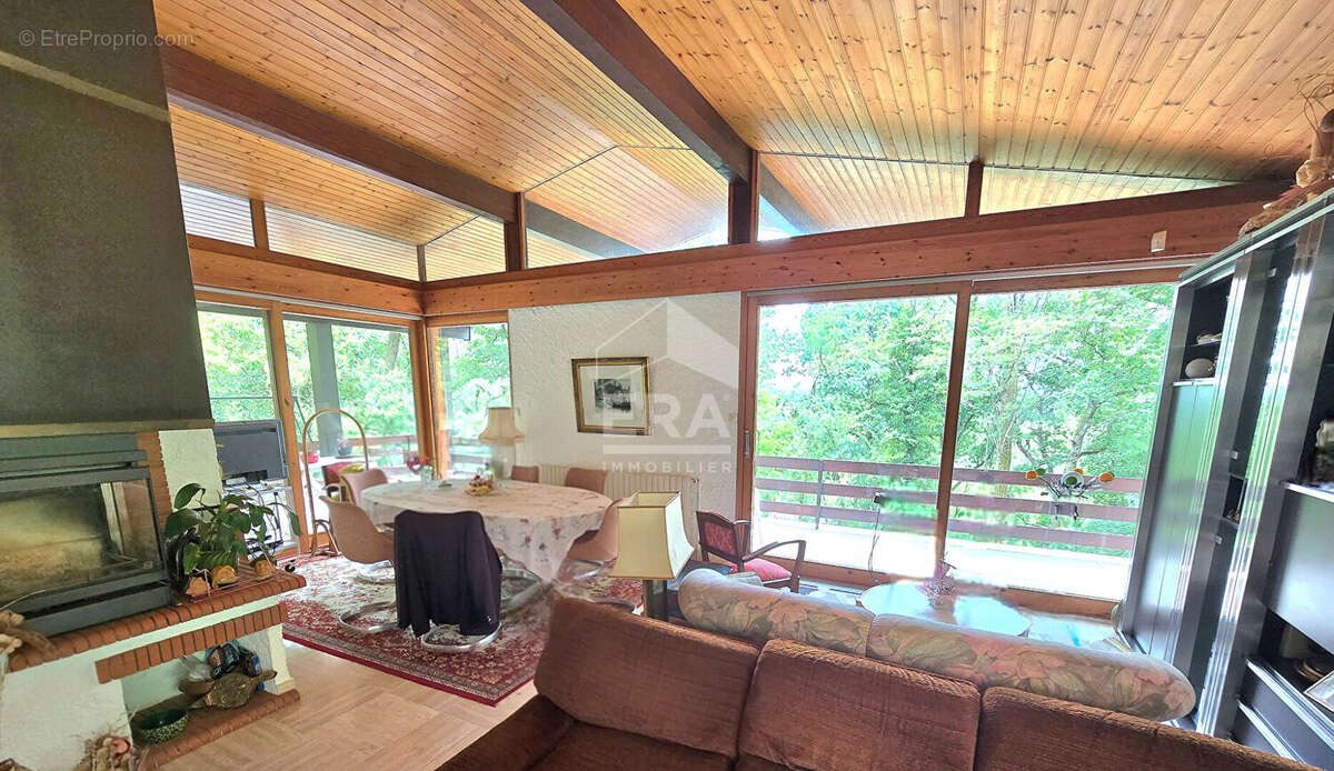 Maison à MONTPON-MENESTEROL