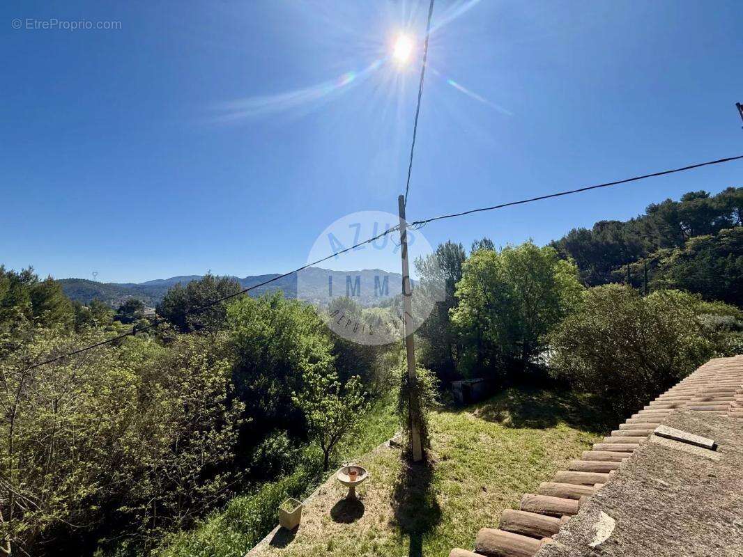 Maison à ROQUEVAIRE