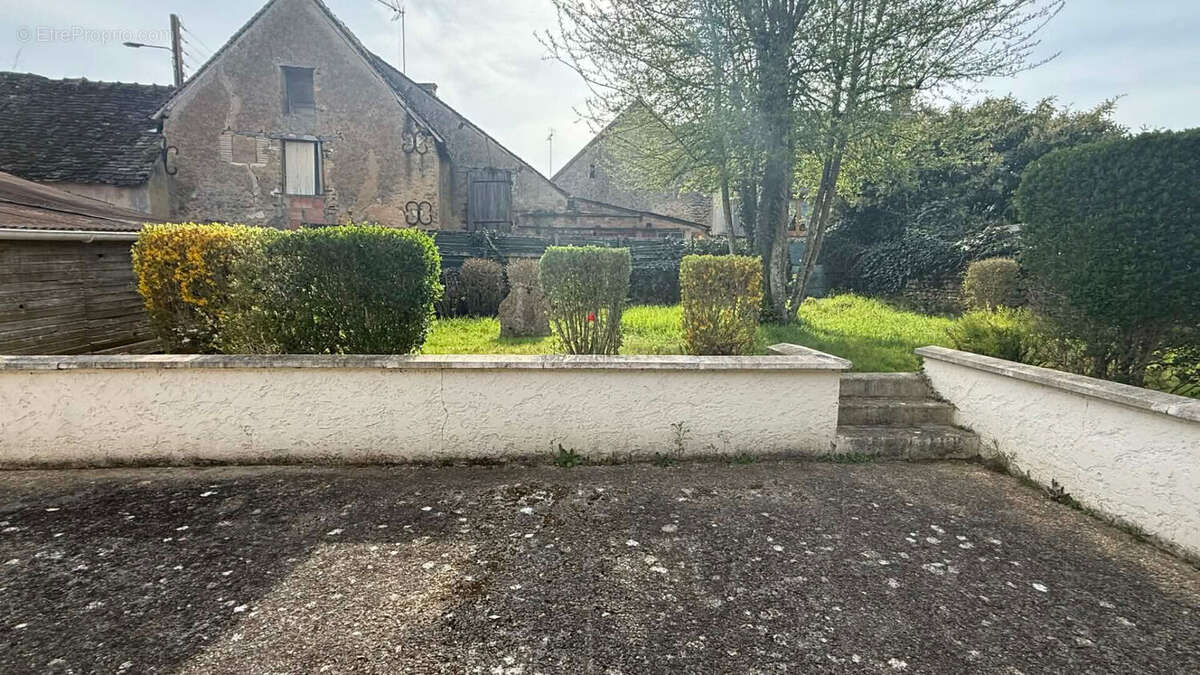 Maison à THORIGNE-SUR-DUE